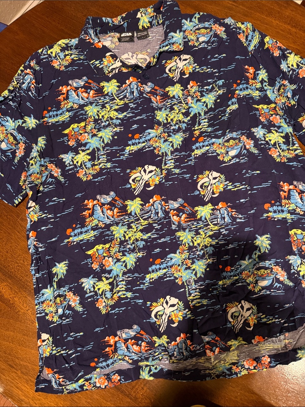 “The Mandalorian” Short-Sleeve Button-Up Shirt